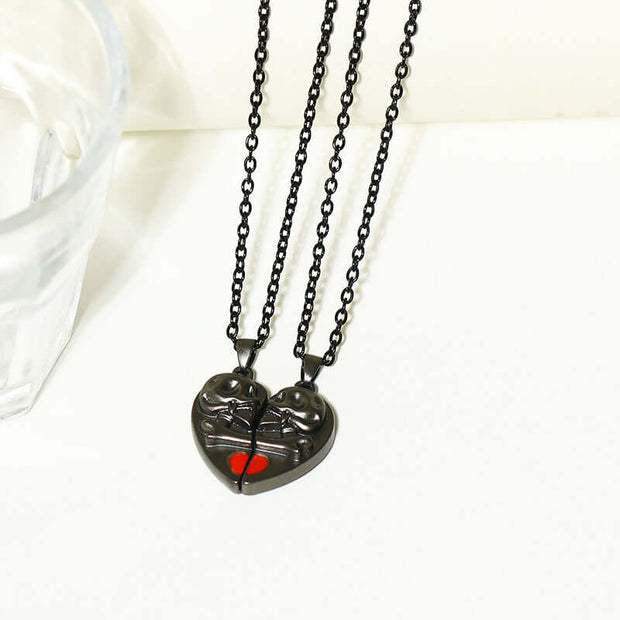 Punk Retro Skull Pendant Halloween Necklace Heart-shaped Magnetic Stitching Love Skull Couple Necklace null